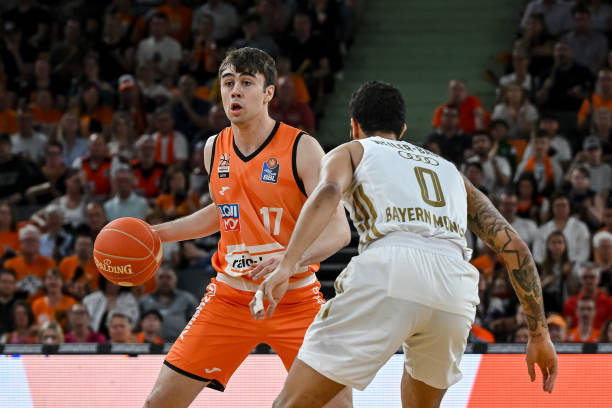 体育竞技中 体育竞技中